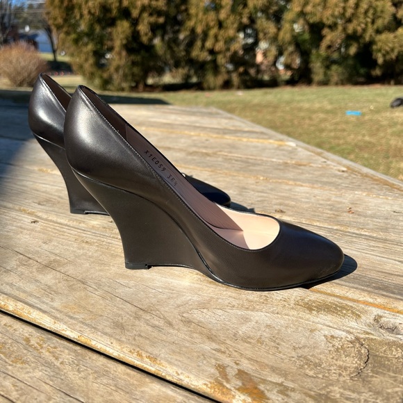 NWOB Giorgio Armani Size 38.5 Black Leather Round Toe Wedge Heel - Picture 13 of 16
